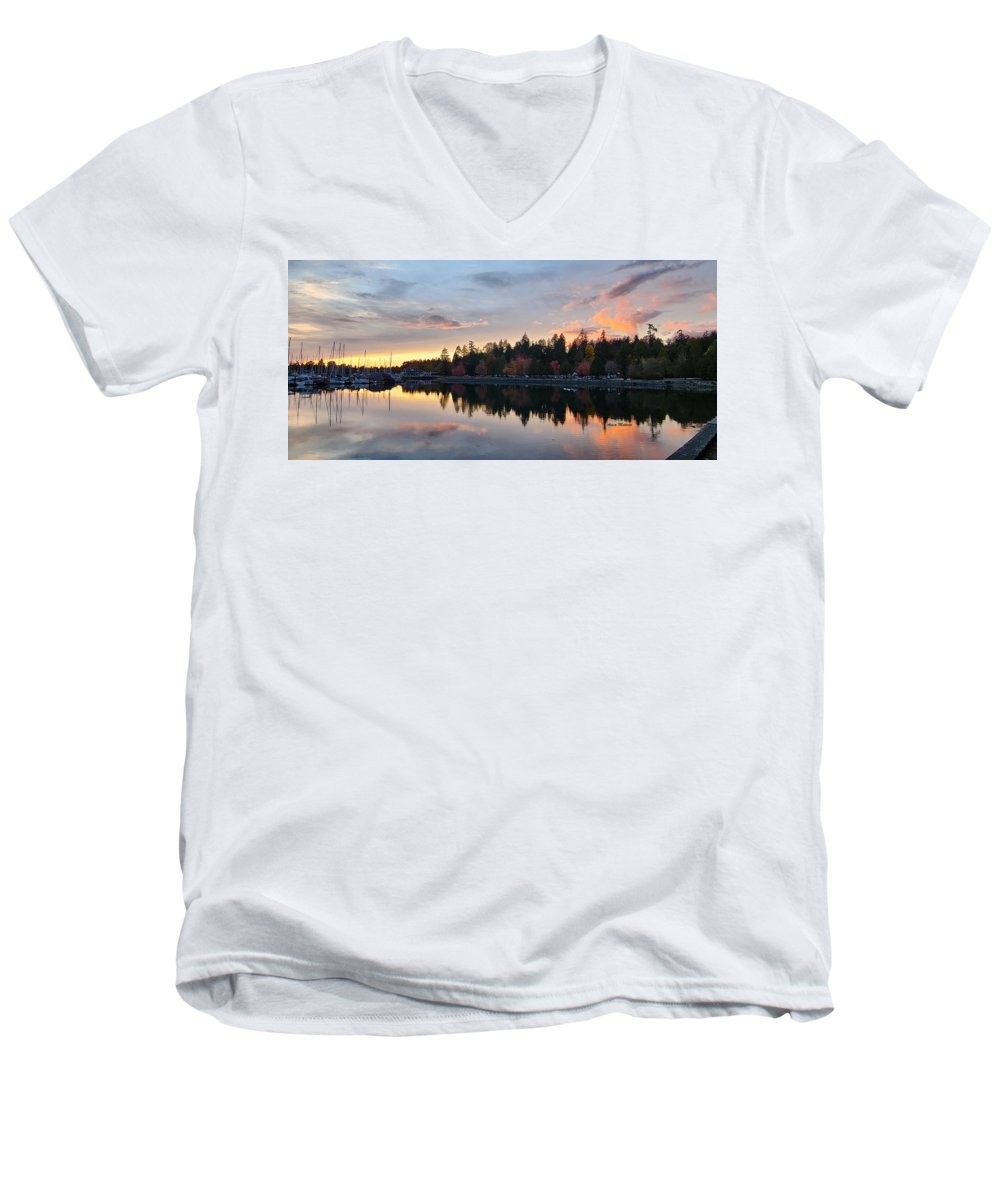 Vancouver Sunset - Men's V-Neck T-Shirt - Customizable