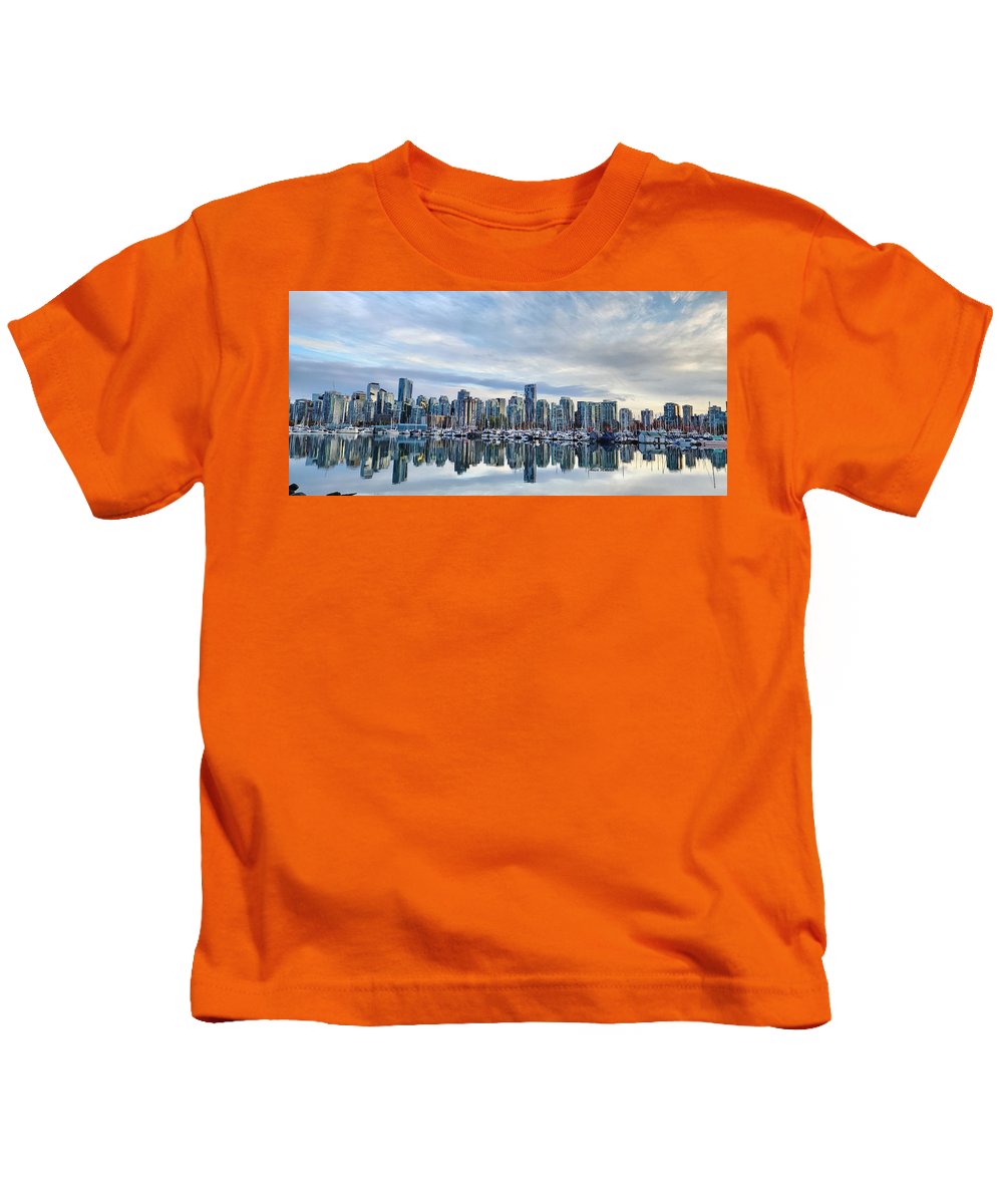 Breathtaking Vancouver - Kids T-Shirt - Customizable