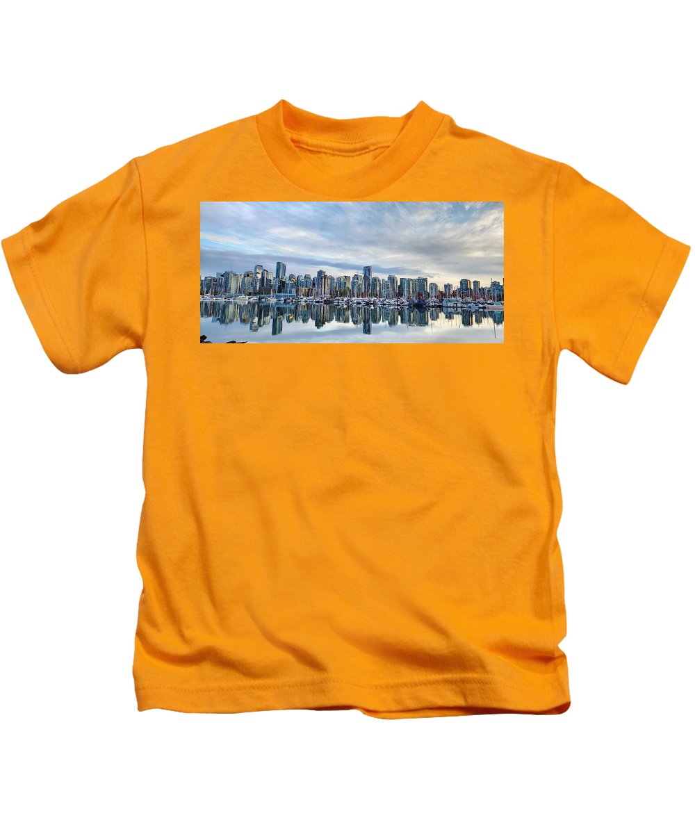 Breathtaking Vancouver - Kids T-Shirt - Customizable