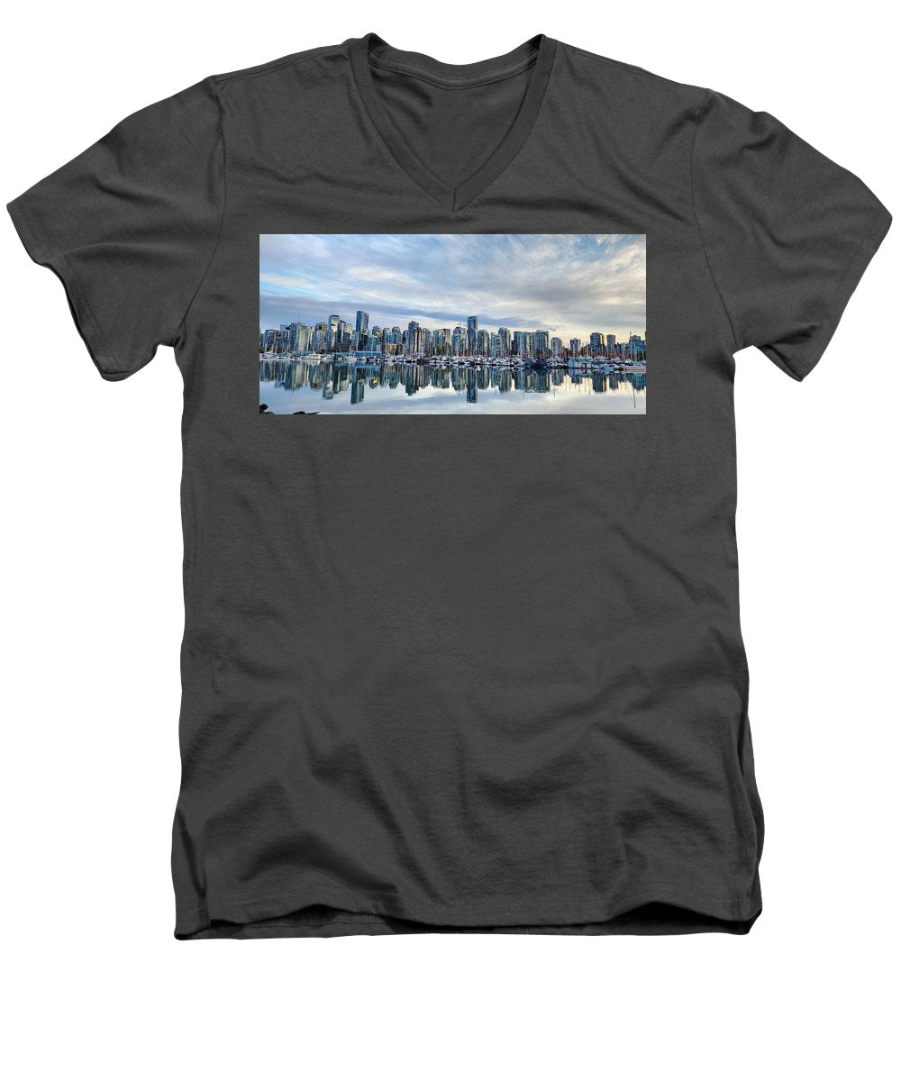 Vancouver à couper le souffle - T-shirt col V pour hommes