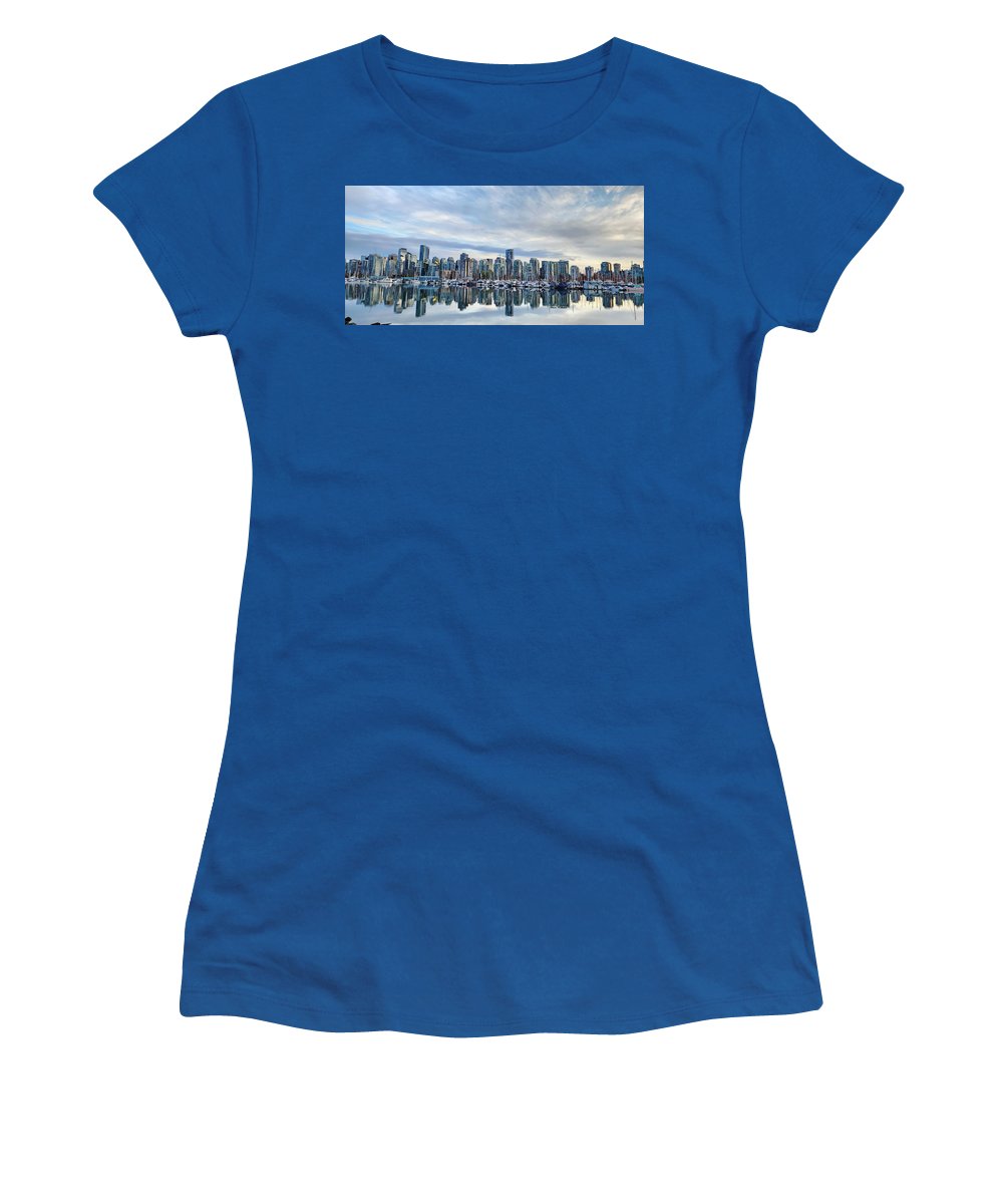 Breathtaking Vancouver - Women's T-Shirt - Customizable