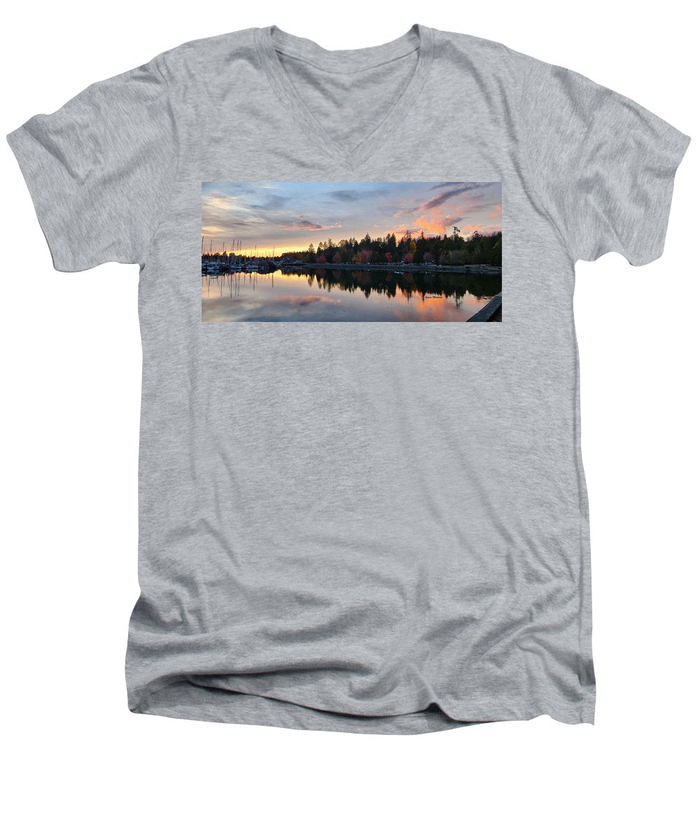 Coucher de soleil à Vancouver - T-shirt col V pour hommes