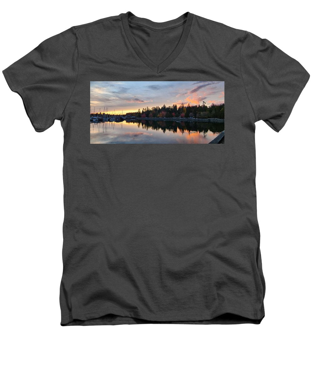 Coucher de soleil à Vancouver - T-shirt col V pour hommes