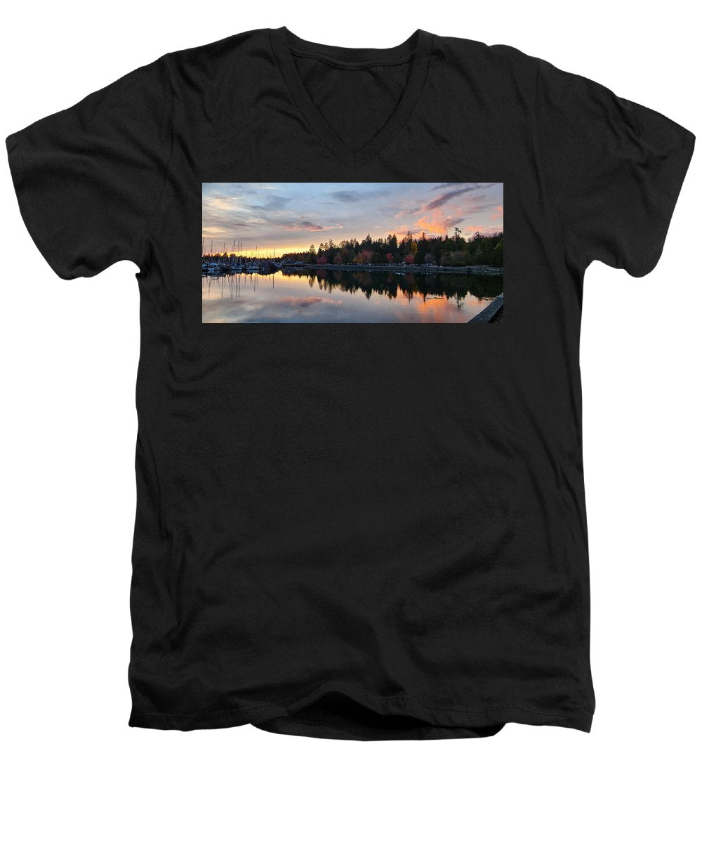 Coucher de soleil à Vancouver - T-shirt col V pour hommes